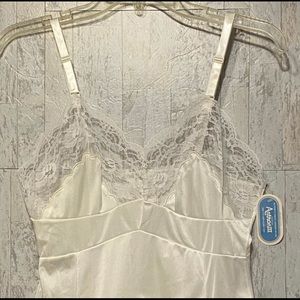 NWT Full dress slip OR Chemise MOVIE STAR 32 A Vintage nylon Lace collective